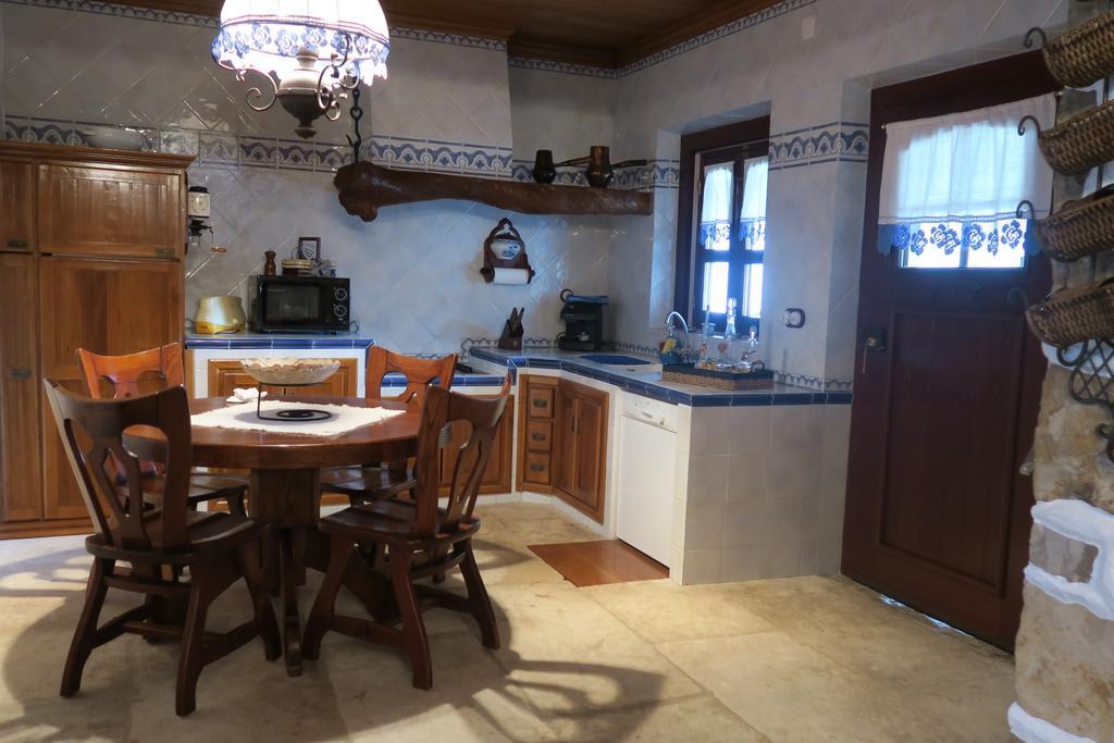 Noz Por Cá... Turismo Em Espaco Rural Alcaria  Esterno foto